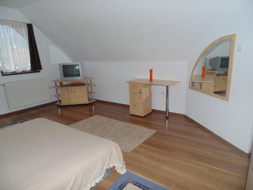 Hotel Casa Dancs Covasna Zimmer foto